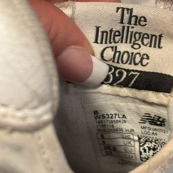 New Balance Shoes - Picture 7 of 7